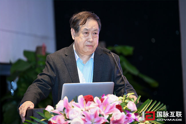 國家信息化專家咨詢委員會委員汪玉凱出席“2017互聯(lián)網+智慧中國年會”并發(fā)表主題演講
